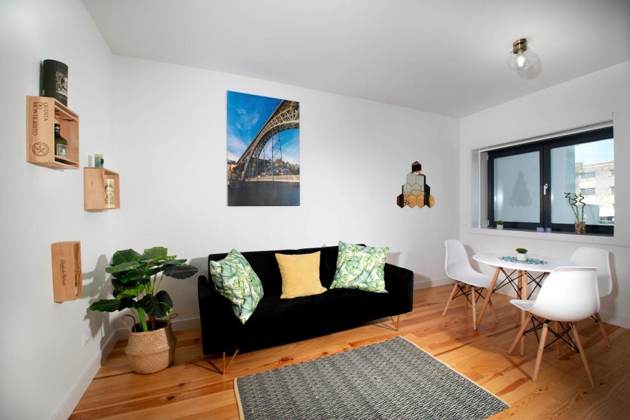 Guest H4U - Porto Batalha City Center Kültér fotó