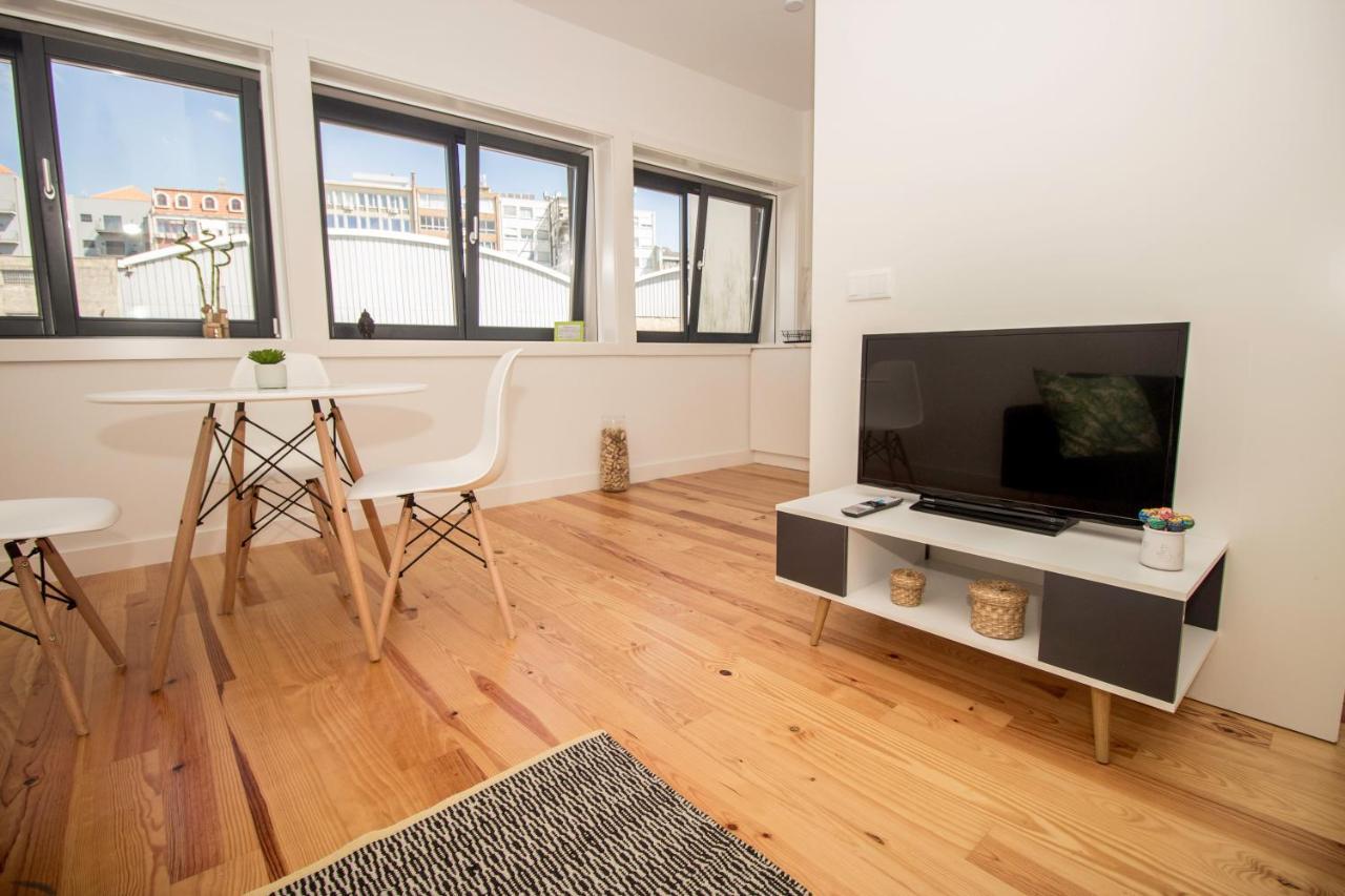Guest H4U - Porto Batalha City Center Kültér fotó
