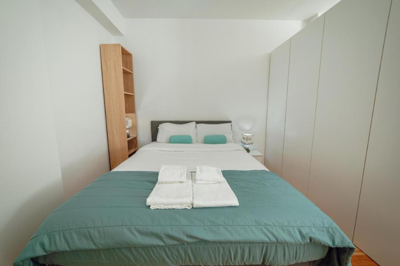Guest H4U - Porto Batalha City Center Kültér fotó