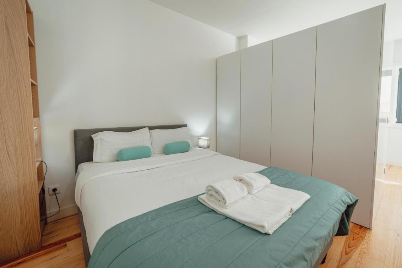 Guest H4U - Porto Batalha City Center Kültér fotó
