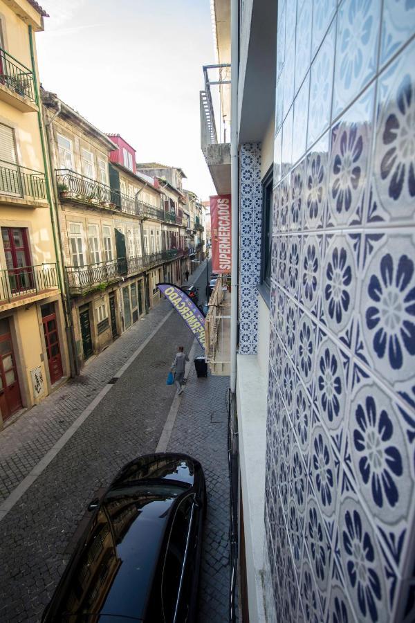 Guest H4U - Porto Batalha City Center Kültér fotó